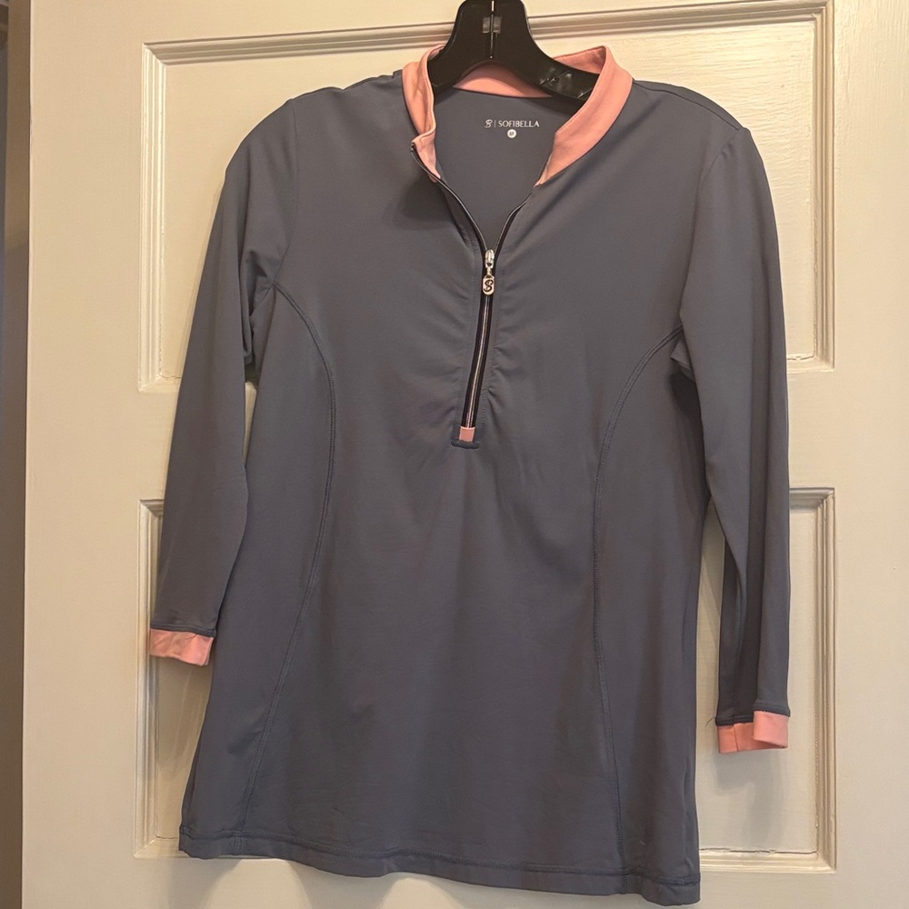 Sofibella 3/4 Sleeve Golf Quarter-Zip Top in Gray with‎ Pink Trim Size M